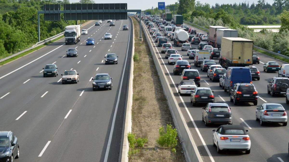 Aktuelle Nachrichten zum Thema Verkehr lesen Sie hier auf news.de (Symbolbild). (Foto)