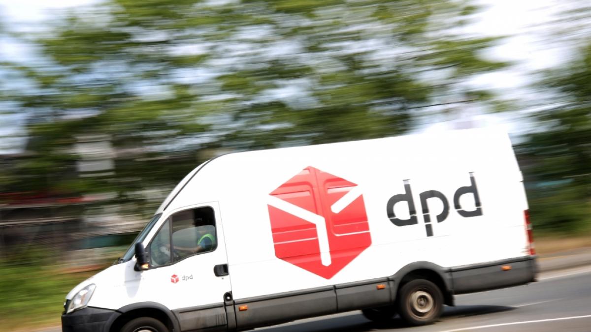 Ein DPD-Bote starb in seinem Zustellfahrzeug. (Symbolfoto) (Foto)
