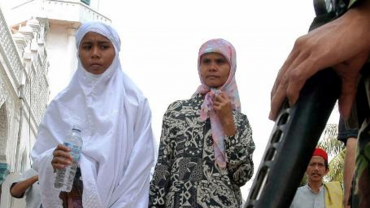 Wollen Frauen in Indonesien zum Milit&auml;r oder zur Polizei, m&uuml;ssen Sie zun&auml;chst einen Jungfr&auml;ulichkeits-Test bestehen. (Foto)