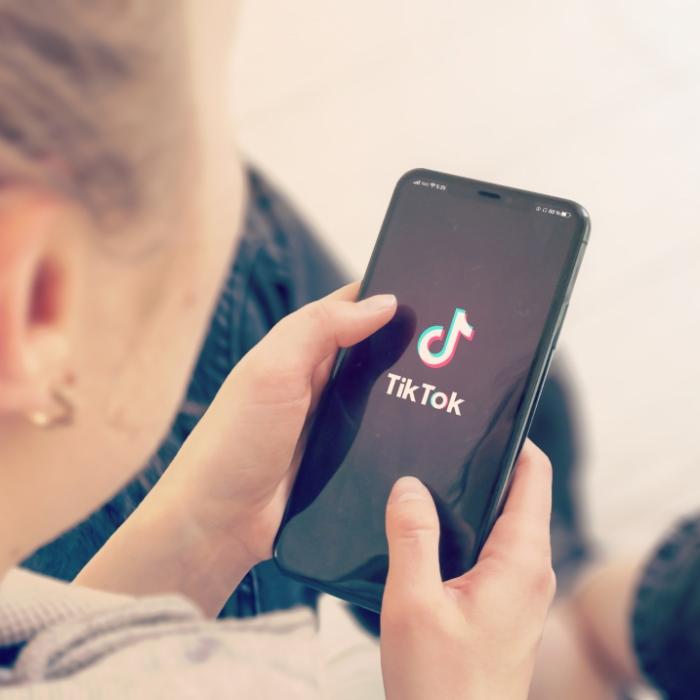 TikTok-Star (26) verliert Kampf gegen heimtückische Erkrankung