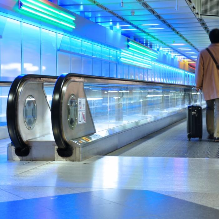 Rolltreppe quetscht Frauen-Bein ein - Amputation!