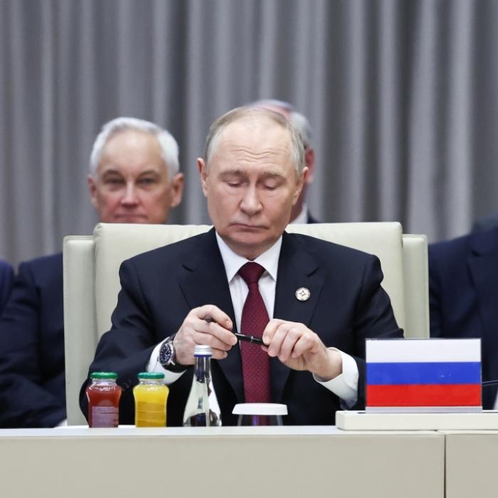 Kreml-Chef droht Revolte - Putins Hetzern geht's an den Kragen
