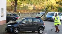 Der Autofahrer geriet aus bislang unbekannter Ursache mit seinem Fahrzeug in eine Gruppe von Kindern.