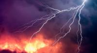 Meteorologen warnen vor Unwettern und melden die ersten Hitzetage.