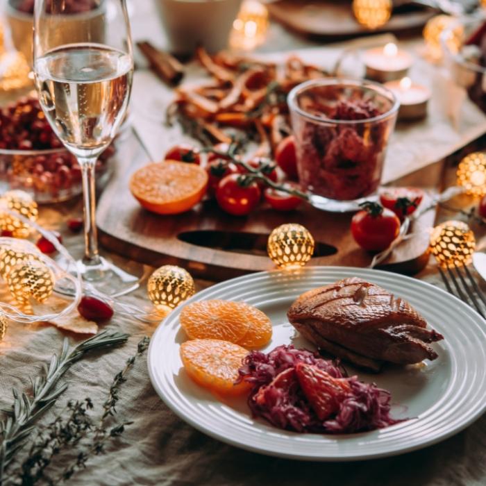 So vermeiden Sie Verdauungsbeschwerden nach dem Weihnachtsessen