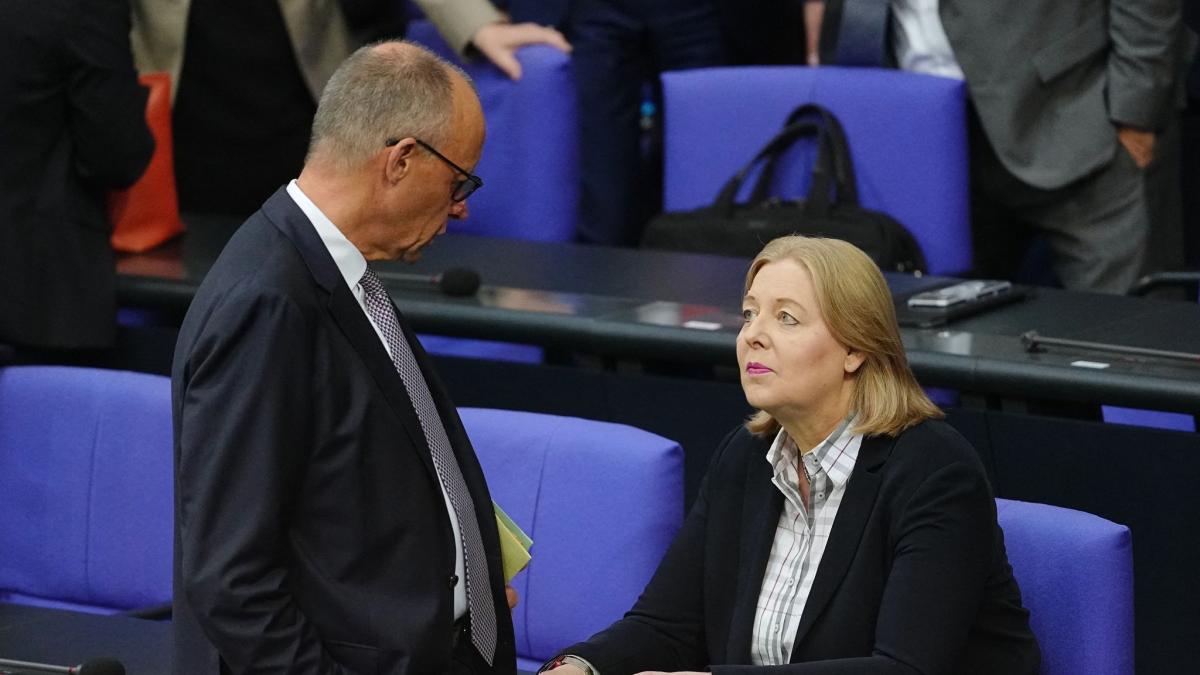 Die Unionsfraktion setzt Arbeitsministerin B&auml;rbel Bas unter Druck. (Foto)