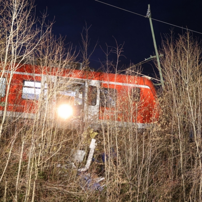 Fahrgast (24) bei Crash gestorben - Unfallursache menschliches Versagen?
