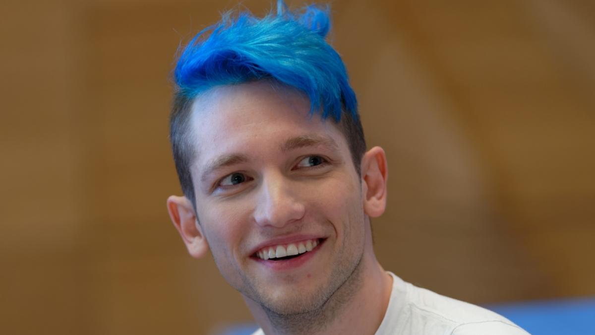 YouTube-Star Rezo &uuml;berrascht mit einer neuen Figur. (Foto)