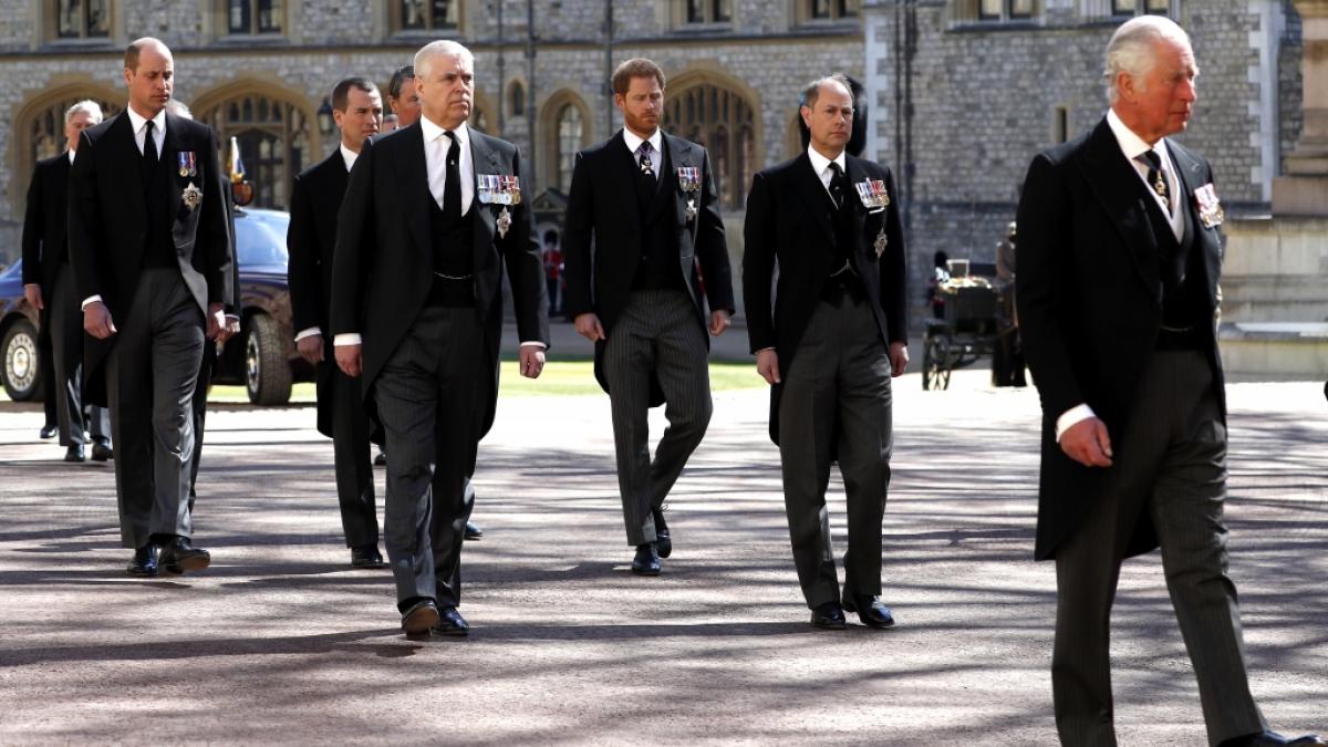 Bei den Royals flogen einem neuen Enth&uuml;llungsbuch zufolge angeblich die F&auml;uste - einer dieser Herren soll von Prinz Harry "eine blutige Nase" verpasst bekommen haben. (Foto)