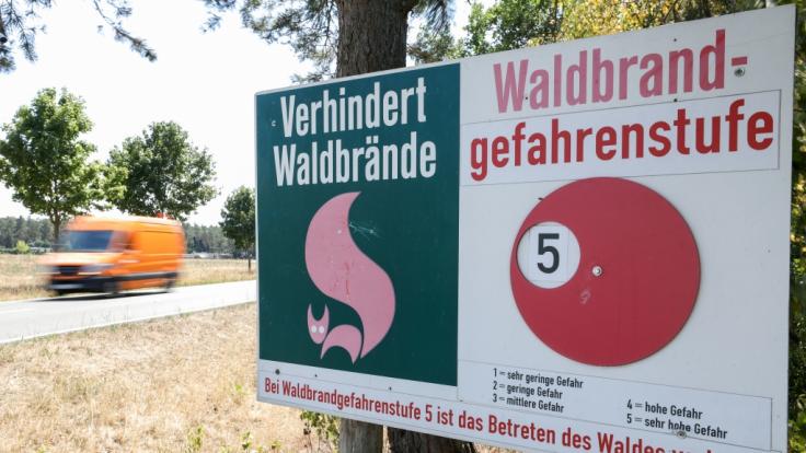 In vielen Regionen Deutschlands herrscht aktuell die höchste Waldbrand-Gefahrenstufe.