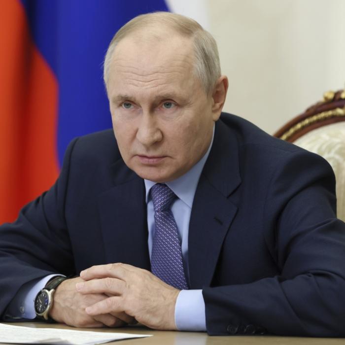 Russischer Extremsportler stirbt bei Fallschirmspringen zu Putins 71. Geburtstag