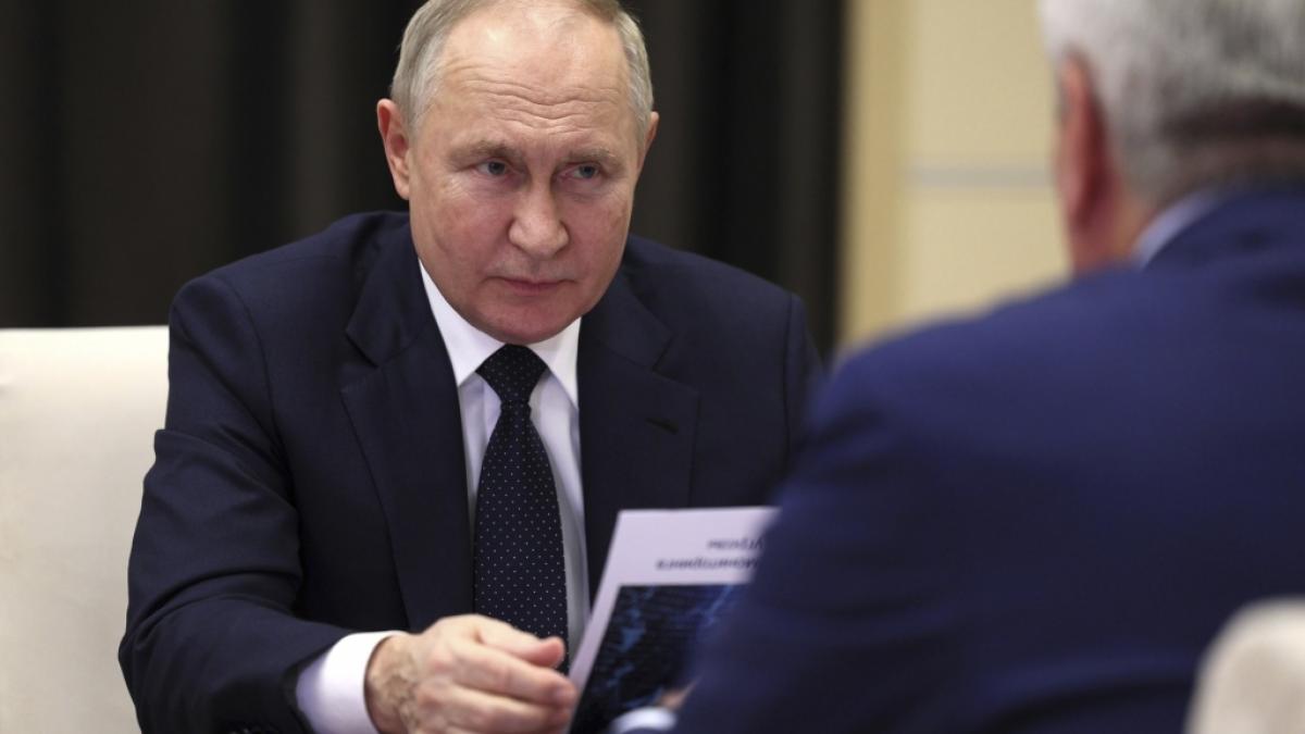 Wladimir Putin wird seit geraumer Zeit von hartn&auml;ckigen Ger&uuml;chten um seinen Gesundheitszustand verfolgt. (Foto)