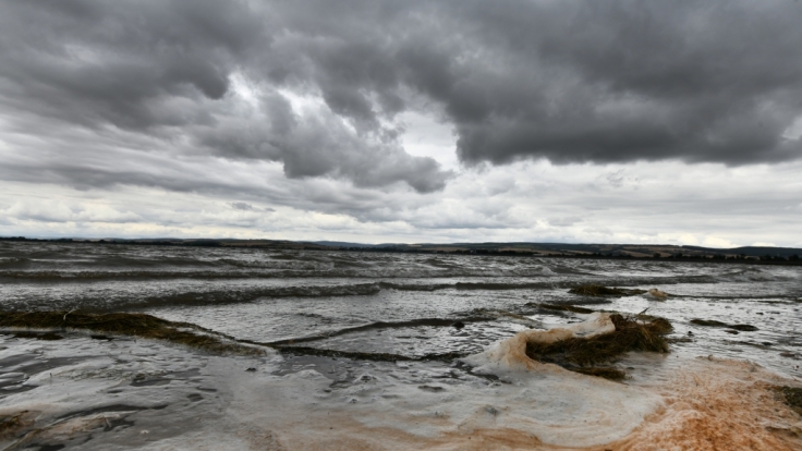 Das Wetter in den kommenden Tagen lädt leider nicht zum Ausflug an den Badesee ein.