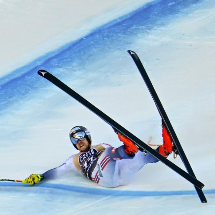 Nach Horror-Sturz bei Abfahrt! Norwegens Ski-Star bangt um Karriere