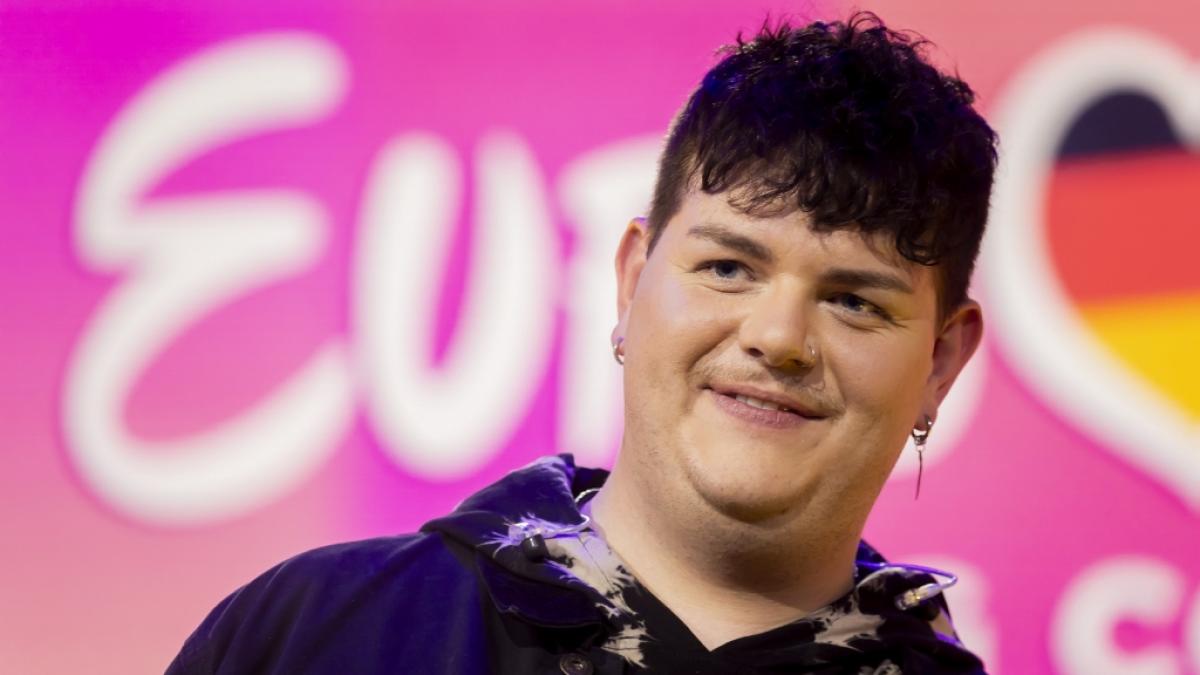 Isaak Guderian alias ISAAK auf der B&uuml;hne des ESC-Vorentscheids "Eurovision Song Contest - Das deutsche Finale 2024". (Foto)
