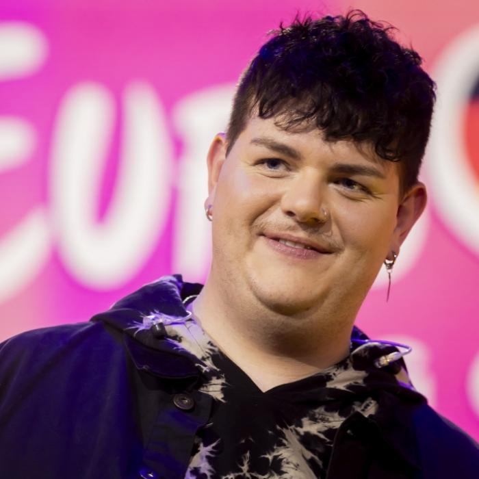 Kindheit, Familie und Musik-Karriere - ISAAKs Weg zum ESC