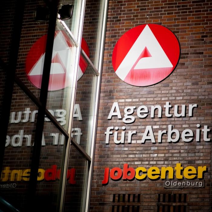 Arbeit statt Bürgergeld für Geflüchtete! Arbeitsminister plant 