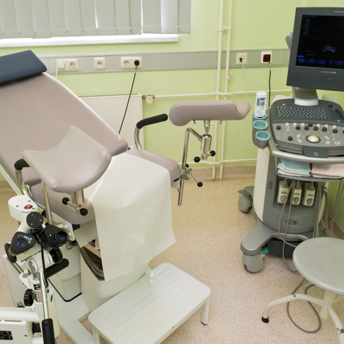 Perfide Doktorspielchen: Frauenarzt versext Patientinnen