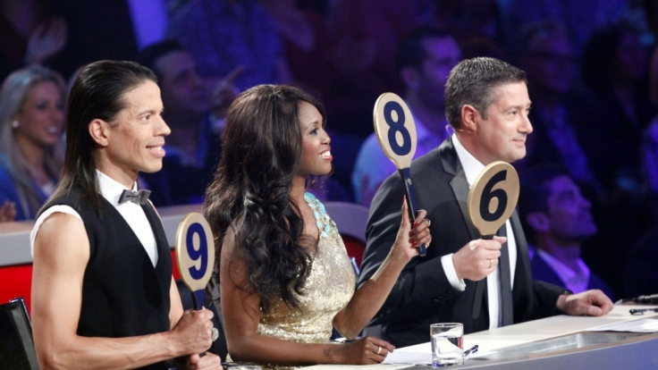 Wird die Jury aus Jorge Gonzalez, Motsi Mabuse und Joachim Llambi (v.l.n.r.) die Promi-Tänzer ins Schwitzen bringen?