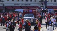 Die große Parade der Kansas City Chiefs nach ihrem vierten Super-Bowl-Titel ist von einem schweren Zwischenfall überschattet worden. Am Rande der Veranstaltung sind Schüsse gefallen.
