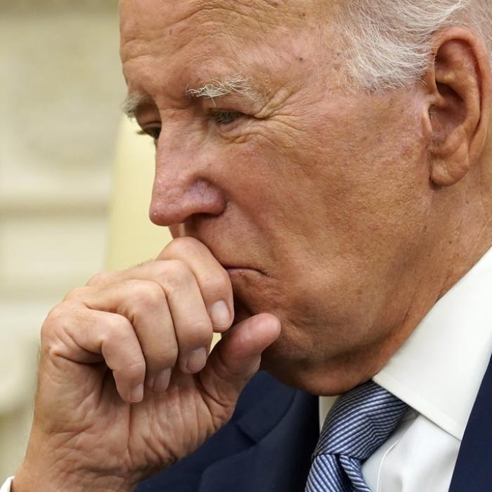 Autor packt aus! Verhält sich der US-Präsident DESHALB so verwirrt?