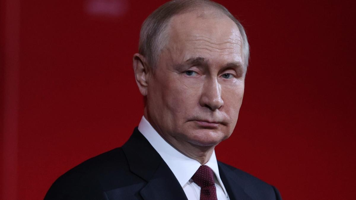 Um Wladimir Putins Gesundheit soll es nicht zum Besten stehen - angeblich ben&ouml;tigt der Kreml-Despot dringend eine Not-OP. (Foto)