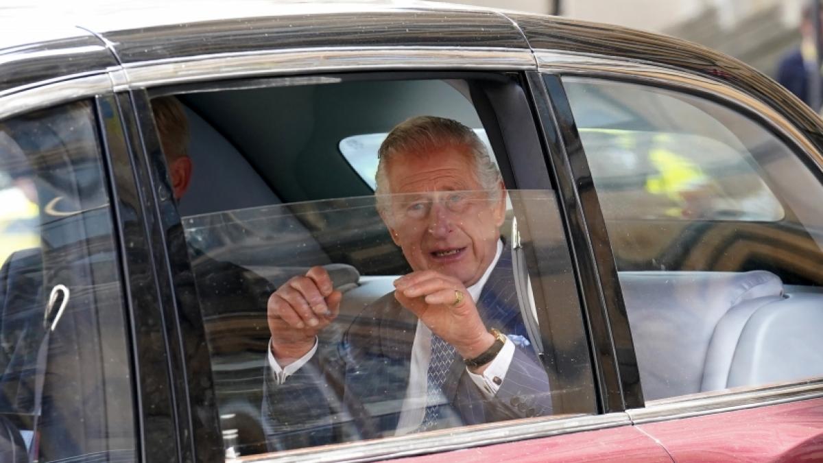 Ein Milit&auml;rprogramm h&auml;lt K&ouml;nig Charles III. fit. (Foto)