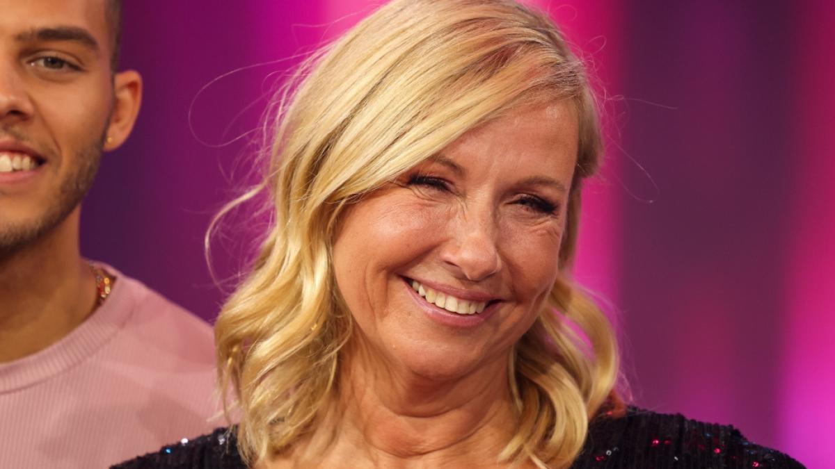 Andrea Kiewel moderiert den "ZDF Fernsehgarten" seit Jahren als unersch&uuml;tterliche Frohnatur - am 3. August wird Kiwi jedoch aus dem Programm geworfen. (Foto)