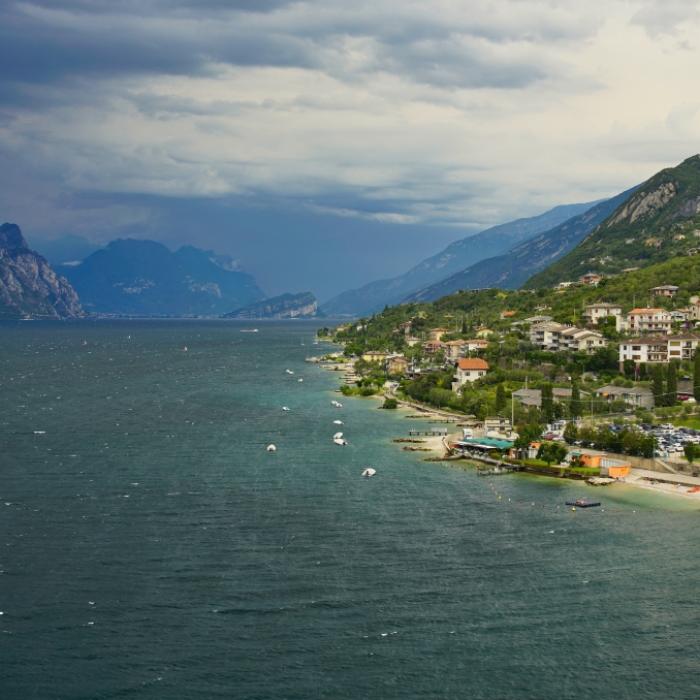 Heftige Unwetter fluten Italien! Video zeigt gigantische Wasserhose