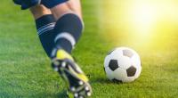 Der 13-jährige Nachwuchsfußballer brach auf dem Platz zusammen.