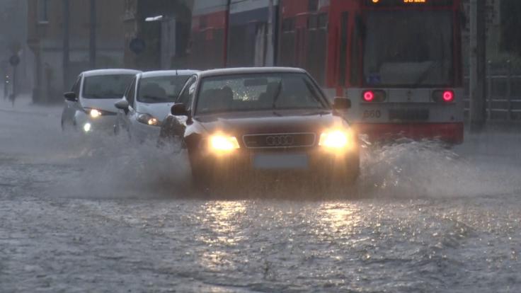 Der DWD warnt weiterhin vor Starkregen und Unwetter.