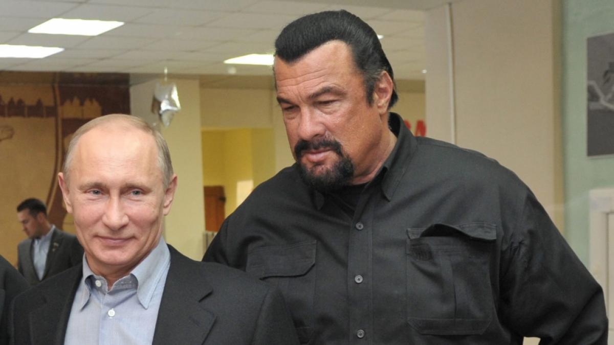 Wladimir Putin und Steven Seagal sind seit Jahren gute Freunde. (Foto)
