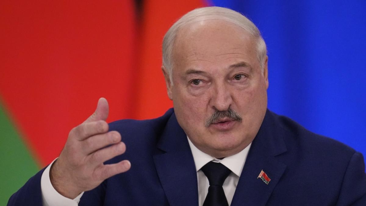 Alexander Lukaschenko mit einer brisanten Ansage: Der Belarus-Machthaber droht offenbar mit Milit&auml;rdienst als Strafma&szlig;nahme. (Foto)