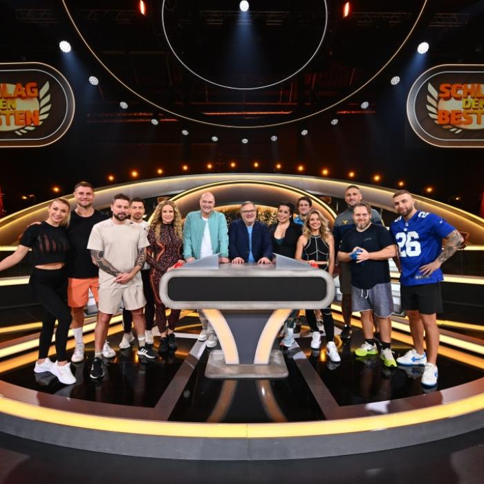 Schauspieler in RTL-Show nach Sturz blutend hinter Bühne gebracht