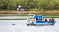 Ein junges Liebespaar wurde tot auf einem Baggersee in Porta Westfalica geborgen.