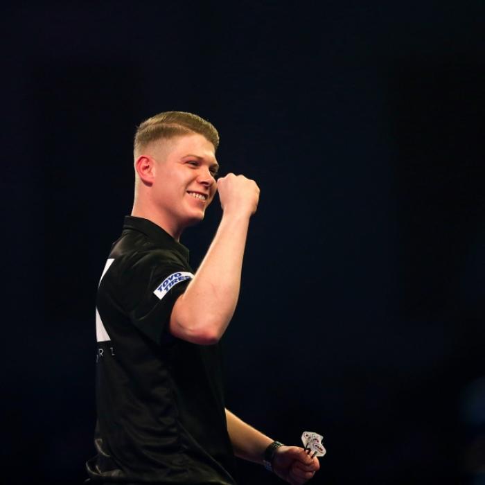 Das müssen Darts-Fans über den deutschen Shootingstar wissen