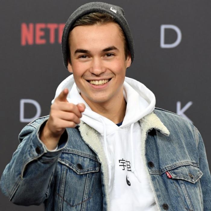 So lebt der Schauspieler zwischen Tonstudio und Filmset