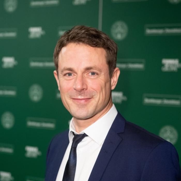 TV-Comeback bestätigt! Durch diese Sendung führt der Moderator heute