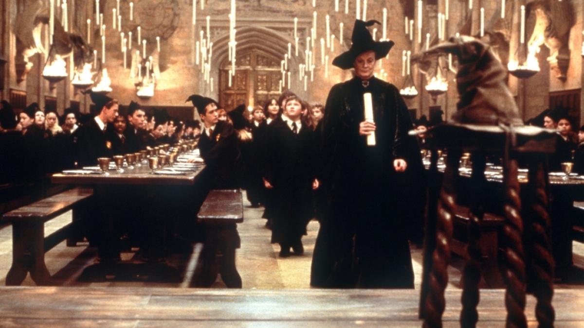 "Harry Potter"-Fans kannten Leslie Phillips als die Stimme des sprechenden Hutes in Hogwarts - nun ist der legend&auml;re britische Schauspieler mit 98 Jahren gestorben. (Foto)