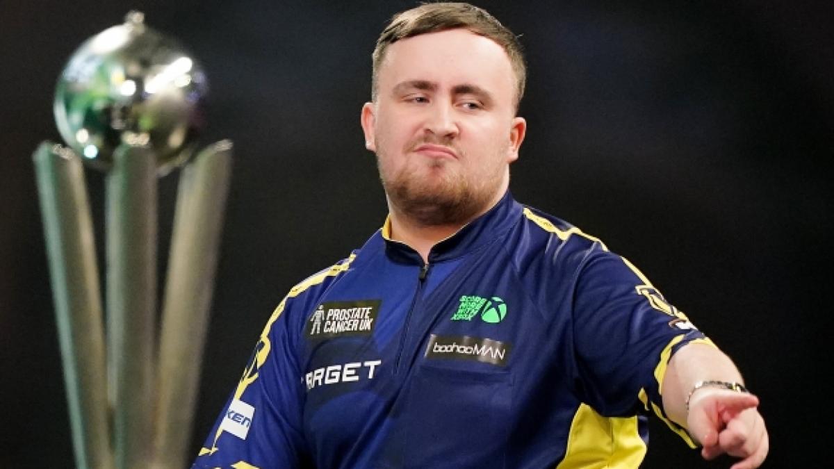 Wer wie zuletzt Luke Littler bei der PDC-Weltmeisterschaft den Sieg bei der Darts-WM einstreicht, darf sich k&uuml;nftig &uuml;ber ein Preisgeld von einer satten Million Pfund freuen. (Foto)
