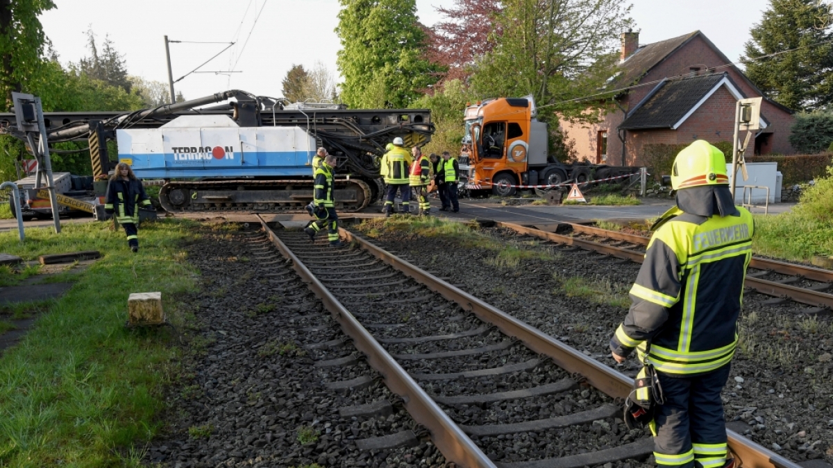 Bei einem Bahn-Unfall in Schleswig-Holstein wurden mindestens 20 Personen verletzt. (Foto)