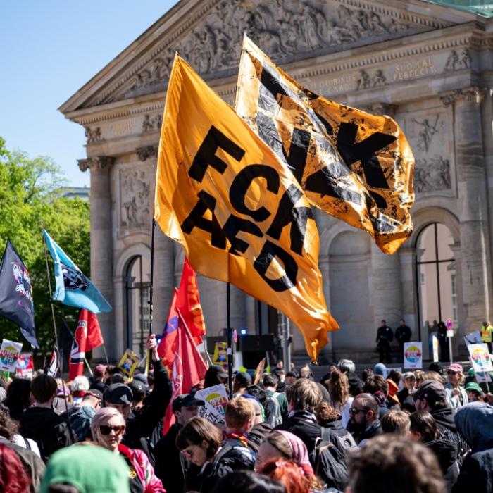 Wo gibt's am Dienstag Demos und Aktionen gegen AfD, Menschenhass und rechte Hetze?