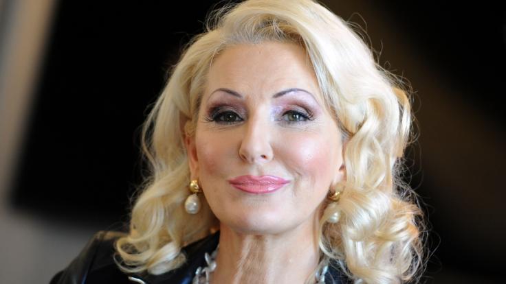 Entertainerin Désirée Nick weiß sich auch als Ü60-Lady sexy in Schale zu werfen.