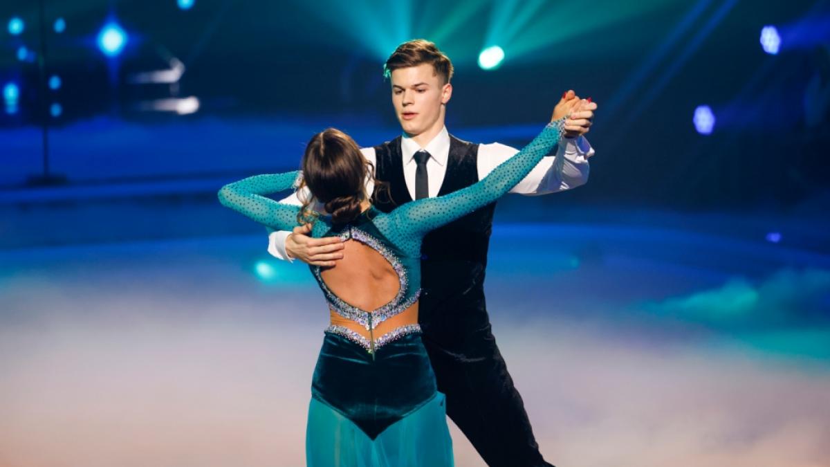 Das Tanz-Deb&uuml;t des stark sehbehinderten Para-Schwimmers Taliso Engel, hier mit seiner Tanzpartnerin Patricija Ionel, ber&uuml;hrte die Herzen der "Let's Dance"-Fans zum Auftakt der 18. Staffel. (Foto)