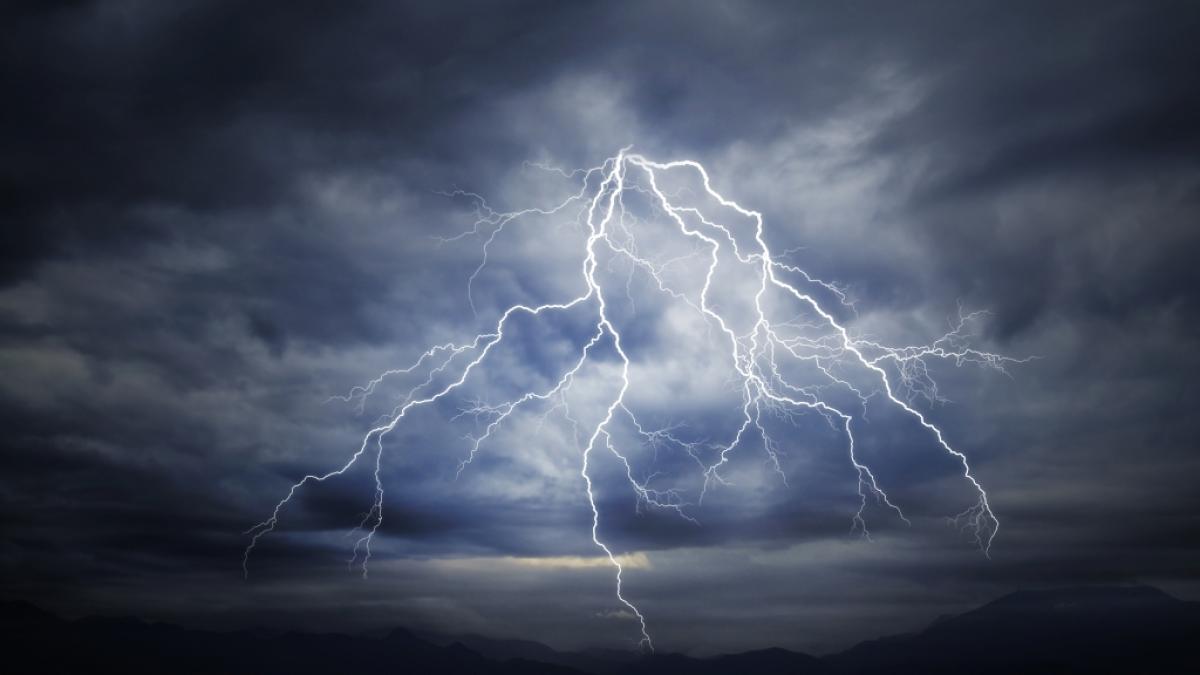 Der Deutsche Wetterdienst warnt vor schweren Gewittern. (Foto)