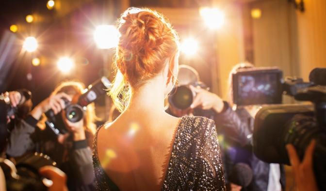 Die Welt der Stars im Blick: Aktuelle Promi-Nachrichten lesen Sie auf news.de (Symbolbild).