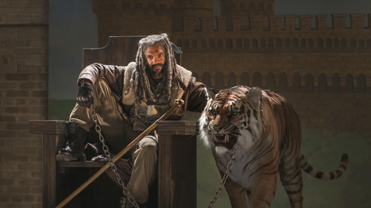 K&ouml;nig Ezekiel und sein Tiger Shiva machen Jagd auf Zombies bei "The Walking Dead". (Foto)