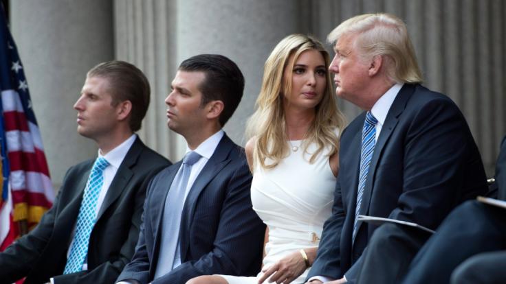 Donald Trump mit seiner Tochter Ivanka Trump und seinen beiden ältesten Söhnen Donald Trump Jr. und Eric Trump.