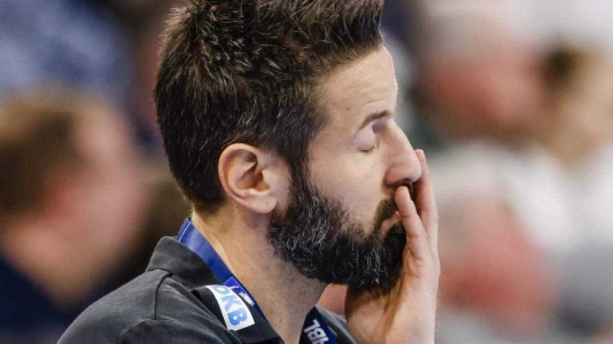 Trainer des SC Magdeburg Bennet Wiegert wollte nach dem Tod des Journalisten das Spiel abbrechen. (Foto)
