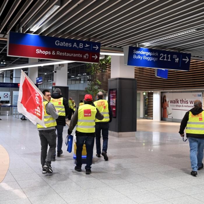 Zehntausende Passagiere betroffen! An diesen Airports wird heute gestreikt
